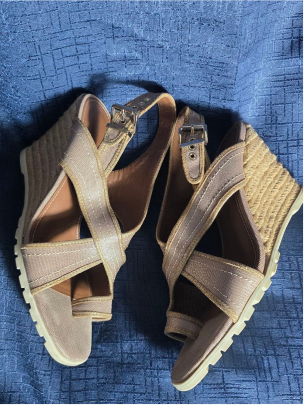 Women's Donald J Pliner Beige Espadrille Wedge Sandals Size 9 Shoes feminine - Picture 4 of 9